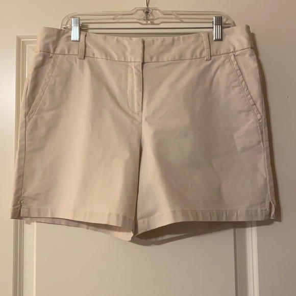 Loft stone color twill shorts size 10 - Picture 1 of 3